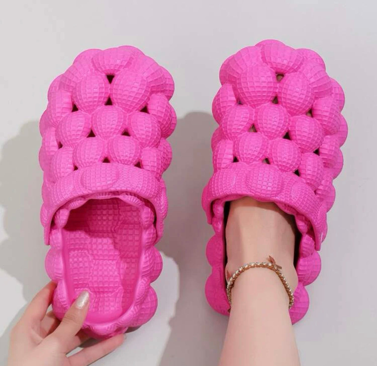 001 Bubble Clogs